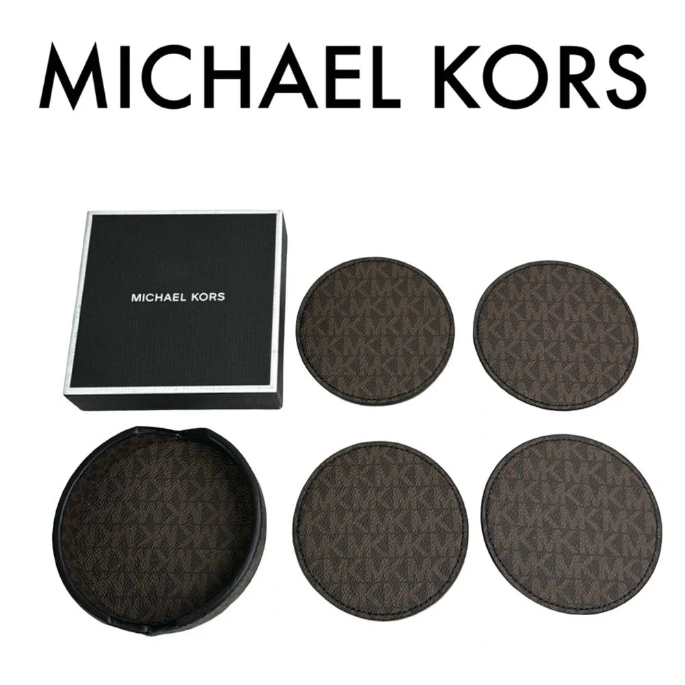 MICHAEL KORS NWT NEW BROWN BLACK MONOGRAM SET OF 4 COASTERS WITH HOLDER AND BOX